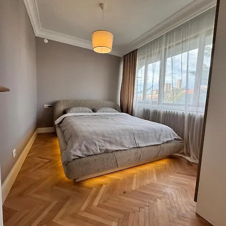 Apartment Brand New Premium Center 7star 4bedroom2 *