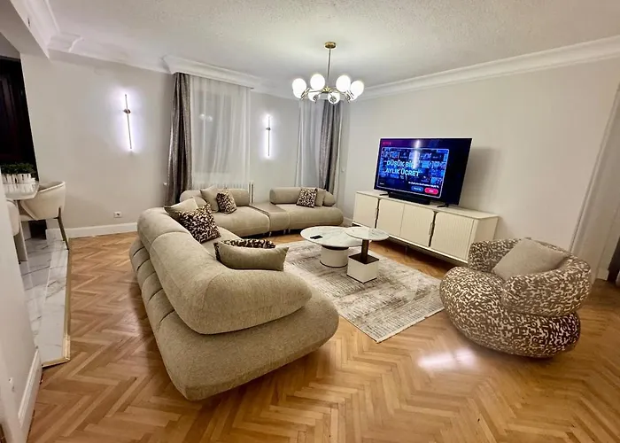 Apartment Brand New Premium Center 7star 4bedroom2 *