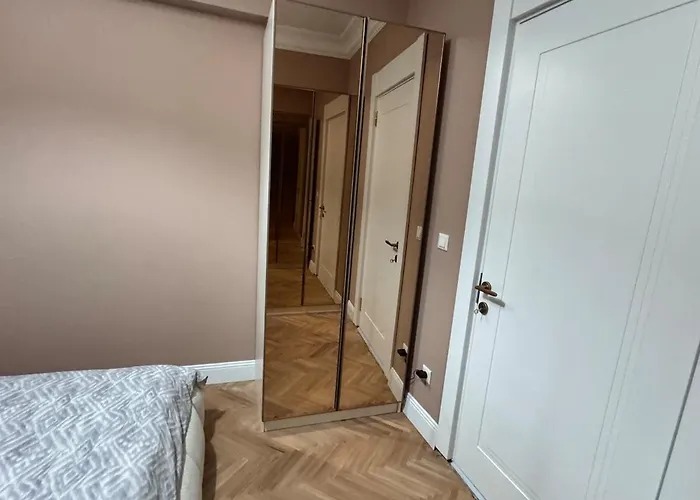 Apartment Brand New Premium Center 7star 4bedroom2 *