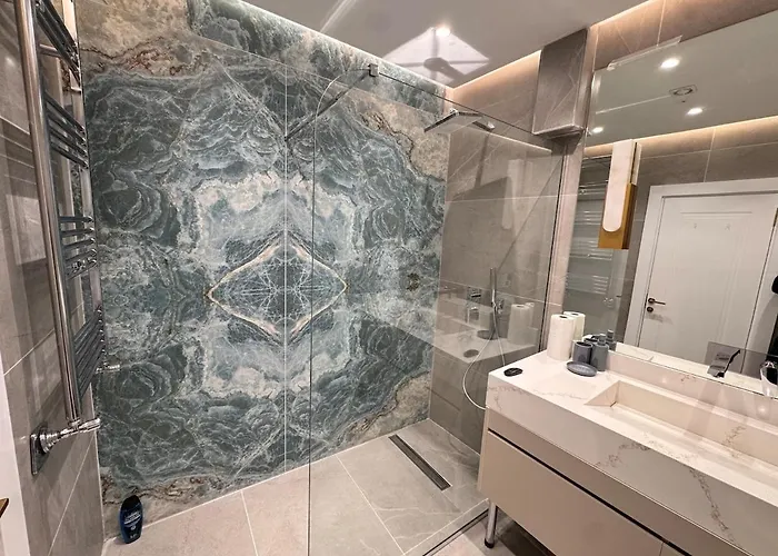 Brand New Premium Center 7star 4bedroom2 *